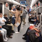 Los malos olores y el calor se concentran más en horas pico.