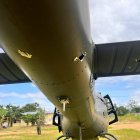 La aeronave recibió varios impactos de proyectiles, pero logró regresar a tierra sin mayoires problemas.