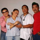 Oswaldo Segura, Amparo Guillén, Héctor y Andrés Grazón, la familia Vera, de Mis Adorables Entenados.
