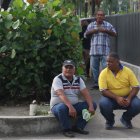 Familiares de Danny Velásquez llegaron a la morgue para retirar su cuerpo.