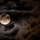 Referencial. Foto de la luna