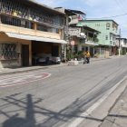 Desde un taxi balearon a tres adolescentes en el Guasmo, uno murió.