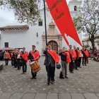 En Cuenca, en el acto simbólico, enarbolando el estandarte y el rezo del Ave María, previo a la jornada de información.