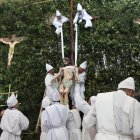 El acto del descenso del cuerpo de Jesús toma al menos un par de horas, debido a la solemnidad con la que se realiza.