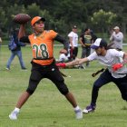 El parque La Carolina, en Quito, es la sede de decenas de jugadores tricolores de fútbol americano.