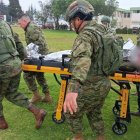 El herido fue llevado en un helicóptero al Hospital Militar de Quito.