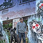 Los perros de Oswaldo le alertan cuando existe alguna manifestación paranormal.