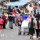 Los comerciantes del mercado San Diego de Quito siguen siendo víctimas de los extorsionadores.