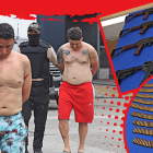 Los fusiles, pistolas, alimentadoras y municiones halladas en una casa de Guayaquil.