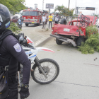 El choque involucró a una camioneta y un camión.