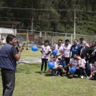 Antonio Defas en acción durante la inauguración de la Liga Barrial San Carlos.