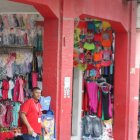 Unos comerciantes han vivido en zozobra debido a constantes amenazas.