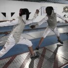 Aguinaga durante uno de los entrenamientos del equipo ecuatoriano de esgrima, en el club de la Policía Nacional en Quito.