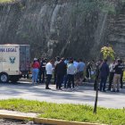 Los tres cadáveres quedaron a un lado de la avenida Simón Bolívar, en la ciclovía.