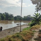 Pobladores fueron los primeros en llegar al sitio.