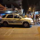 La policía encontró 10 indicios balísticos en la escena del crimen.