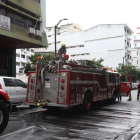 Varias unidades de Bomberos acudieron a atender la emergencia.