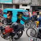 En una tricimoto se llevaron a la víctimas tras el ataque.