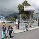 Los restos del policía Daniel Lombeida fueron trasladados al Laboratorio de Criminalística.