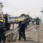 Postes de luz se cayeron de forma simultánea.