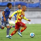 Aucas goleó 3-1 a Emelec.