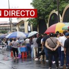 La jornada electoral de este 21 de abril comenzó con lluvias en Guayaquil.