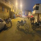 La Policía bloqueó el acceso al área donde queda el taller en el cualñ fueron asesinadas las 4 personas.