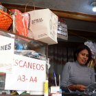 En barrios como La Floresta no se fue la luz y los vecinos aprovecharon para trabajar, aunque con incertidumbre.