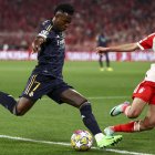 Vinícius Junior marcó un doblete en el empate de Real Madrid ante Bayer Múnich.