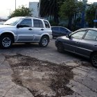 En esta intersección de la calle Santa Rosa, con la José de Armero, se había formado un socavón.