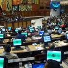 La censura implica la inhabilitación para ejercer cargo público durante dos años.