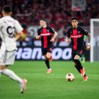 Piero Hincapié es titular fijo en la defensa de Bayer Leverkusen.