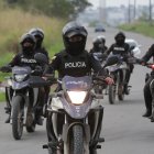 Lisbeth pertenece al grupo de motorizados que laboran en el distrito Nueva Prosperina.