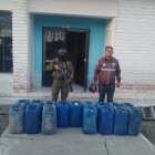 En un caso ejecutado en la provincia de Loja, el personal decomisó 115 galones de combustible.