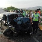 El estado en que quedó el vehículo como consecuencia del brutal impacto.