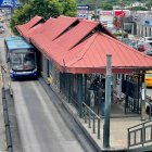 Estación de la metrovía ubicada en la calle Carlos Julio Arosemena
