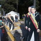 Paralelamente al evento solemne por el 24 de Mayo, los alrededores de la Asamblea se llenaron de muñecos de cartón del presidente.