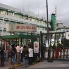 El herido fue llevado de urgencia al hospital Carlos Andrade Marín, del Instituto Ecuatoriano de Seguridad Social (IESS).