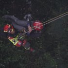 El rescate comenzó desde las 05:10, cuando hallaron al chico hasta las 06:50 y  los bomberos lograron extraerlo con vida.