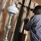 Este lunes, familiares alistaban lo necesario para poder velar a madre e hija. Estaba previsto que inicie la velación en el transcurso de la tarde.