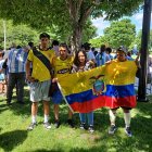 La bandera de Ecuador en la previa del partido en los exteriores del Soldier Field de Chicago.