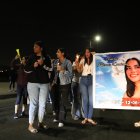 Moradores claman por justicia y por un puente.