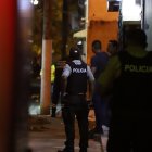 Agentes policiales acudieron al sitio para investigar el hecho y recabar indicios balísticos.