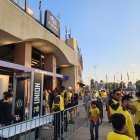 Los ecuatorianos que residen en Estados Unidos todavía buscan entradas para los partidos de la Tri.