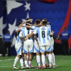 Argentina gana 2-0 en el debut de la Copa América.