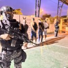 Cuatro ciudadanos extranjeros fueron detenidos.