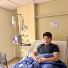 Gerardo Morán en la clínica donde se está recuperando su salud.