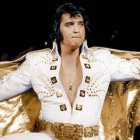 Elvis Presly dio su último concierto e Estados Unidos.