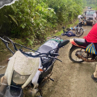 Tendidos en el camino hallaron a Juan Barreiro Mesías y su niño.