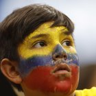El niño ecuatoriano que se pinto la cara en el Allegiant Stadium, sueña que la Tri le gane a México.